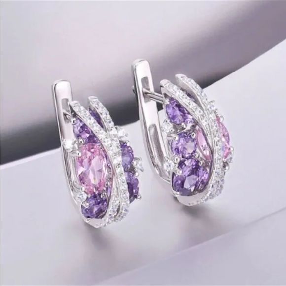 💎Silver Blue Sapphire Diamond Earrings - Picture 9 of 10